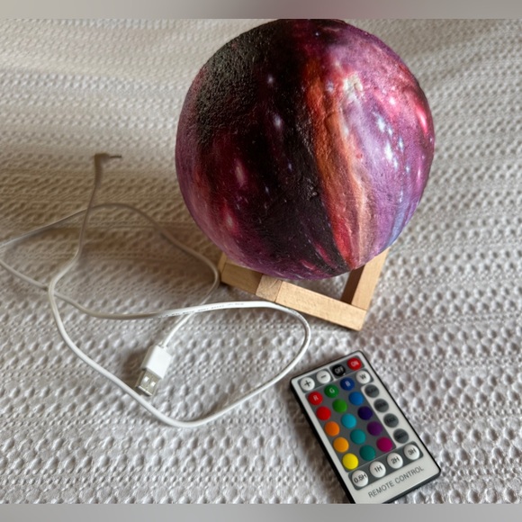 Galaxy Globe Night Light - Picture 1 of 4